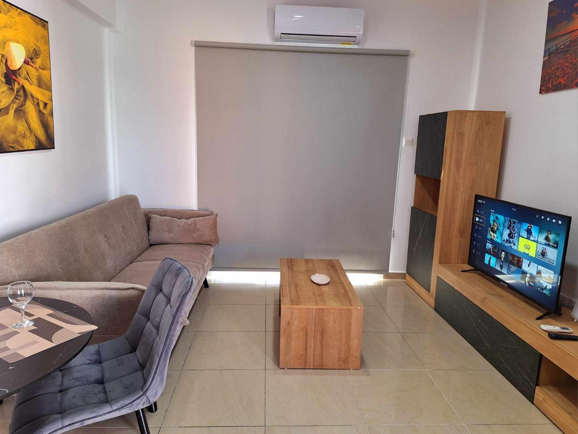 Stylish Apt Kato Paphos Close To Beach & Vibrant Harbor Life Bagian luar foto