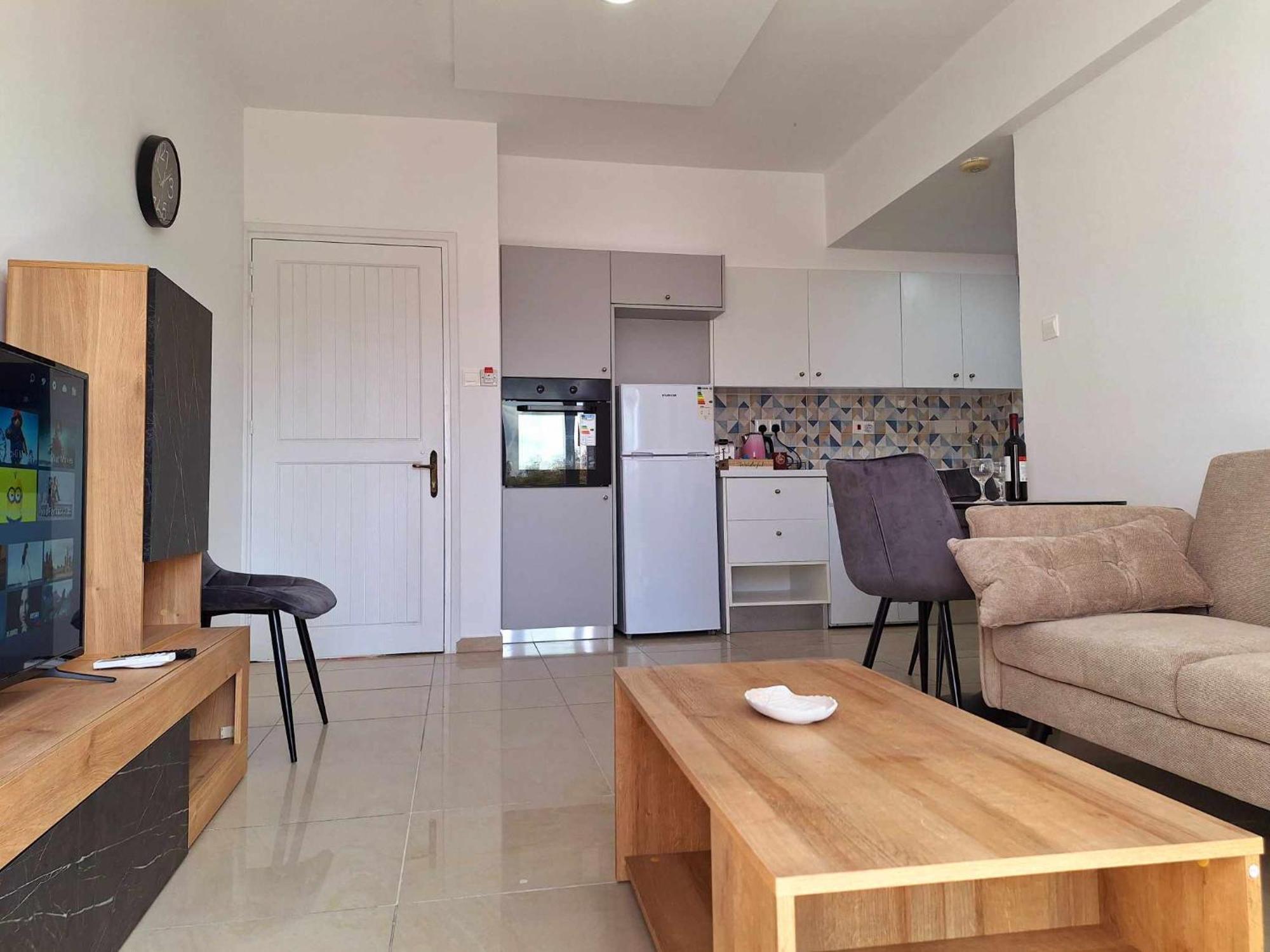 Stylish Apt Kato Paphos Close To Beach & Vibrant Harbor Life Bagian luar foto